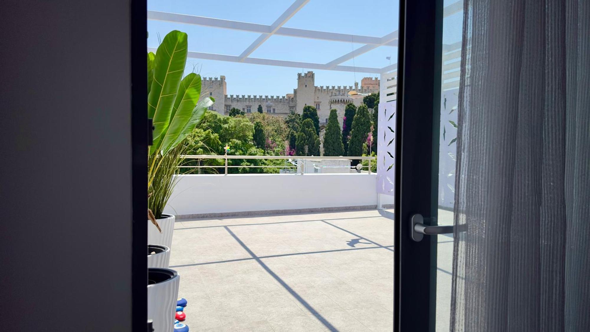 Castelo View Luxury Lejlighed